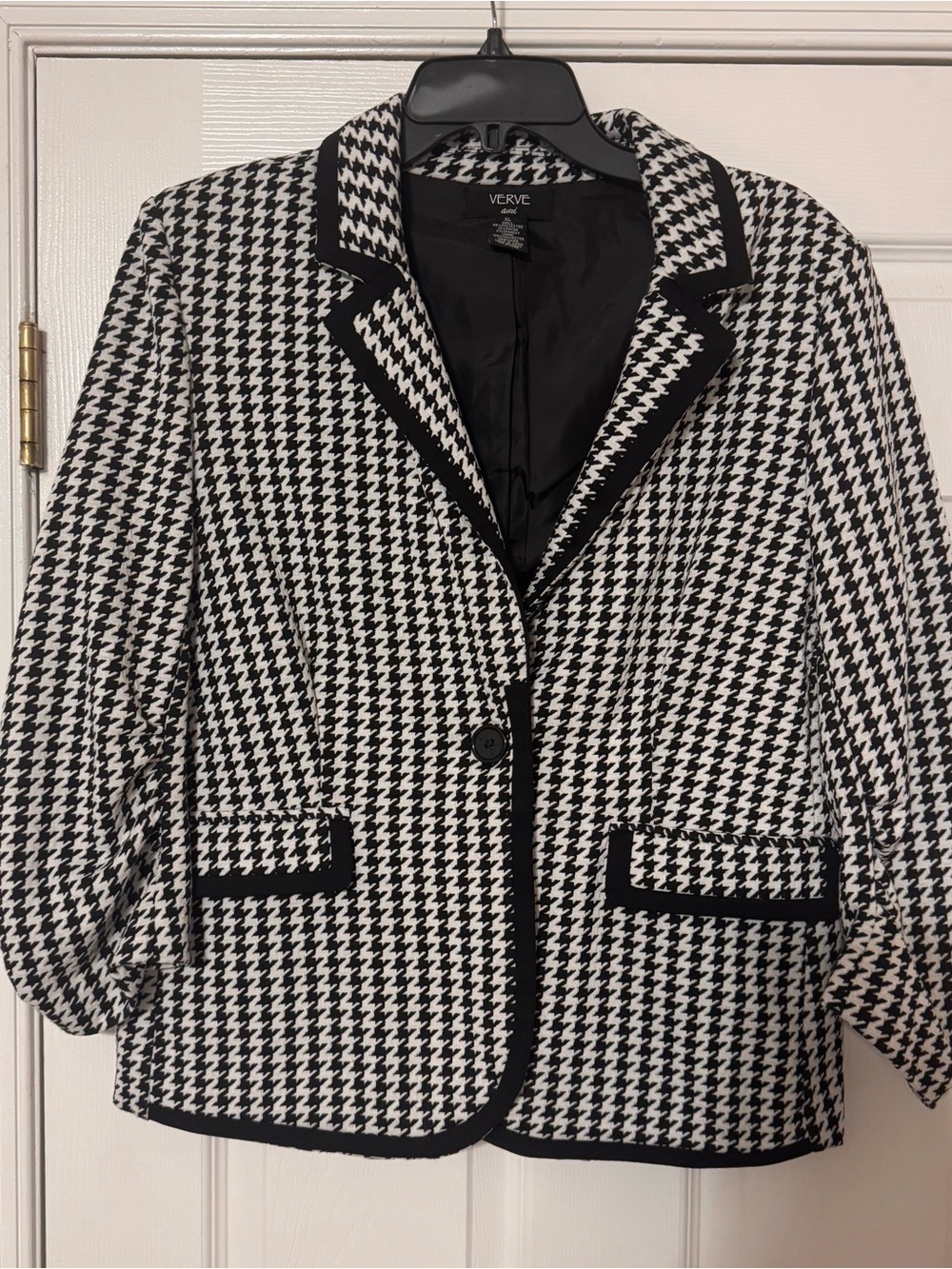 Verve Ami Black and White Houndstooth Quarter Sleeve Length Blazer